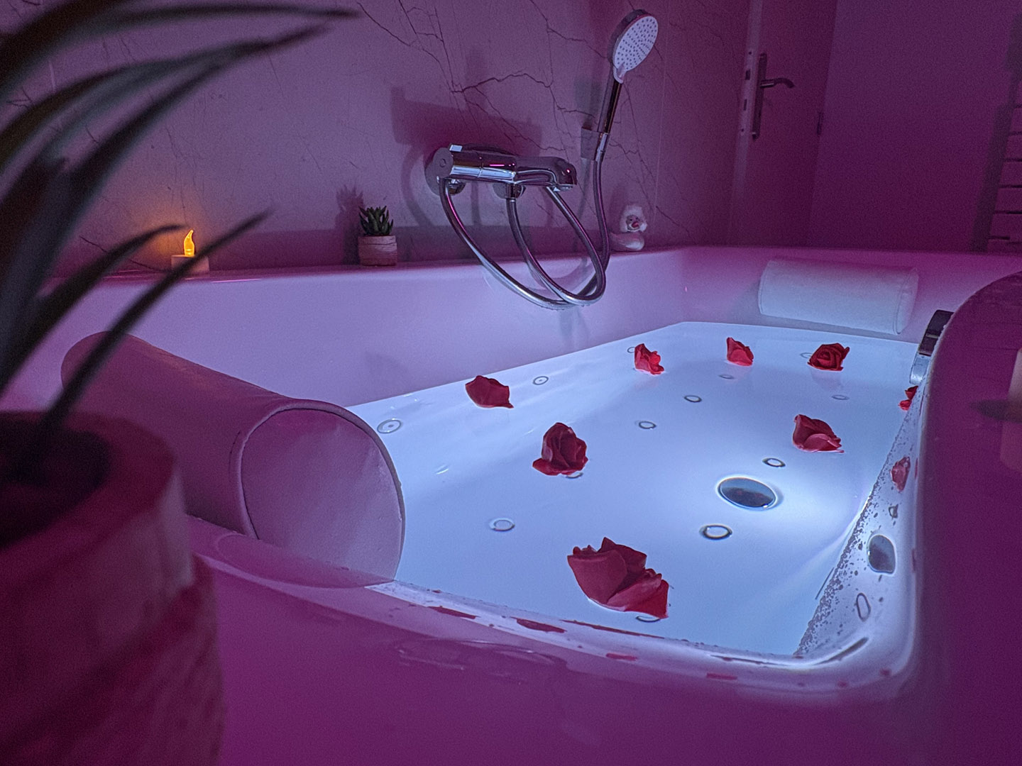 lovely room 24 gite couple sarlat baignoire balneo 23