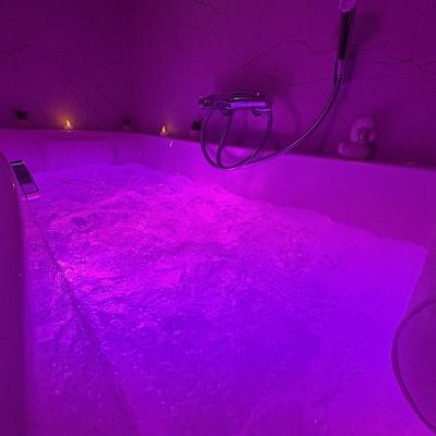 lovely room 24 gite couple sarlat baignoire balneo 6